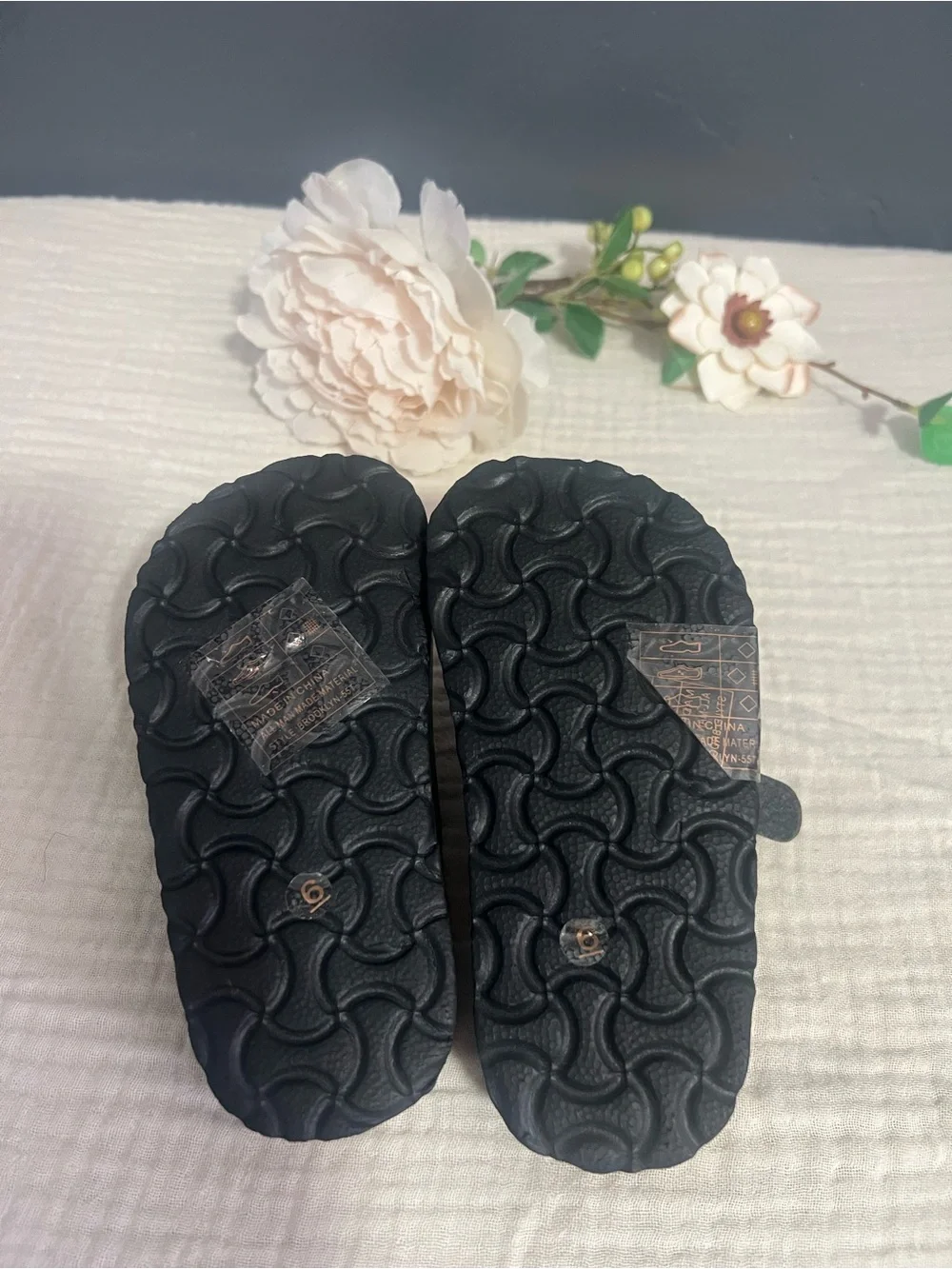 Adrienne Vittadini Black Double-Buckle Slide Sandals for Kids